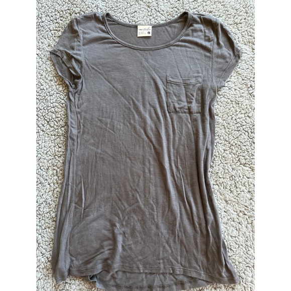 Essentials by Full Tilt Medium Gunmetal Gray Sheer Short Sleeve T-Shirt. - Picture 1 of 8